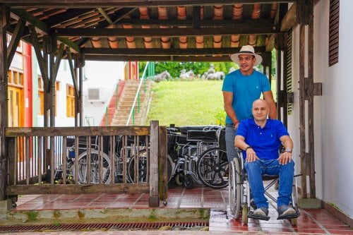 Servicio de Silla de Ruedas en el Parque del Café